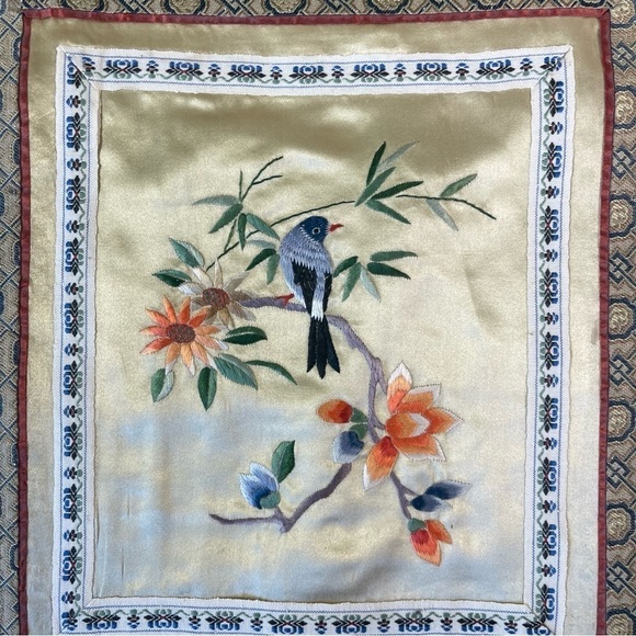 Vintage Chinese silk embroidered pieces or silk napkins (5 pieces) - Picture 14 of 16